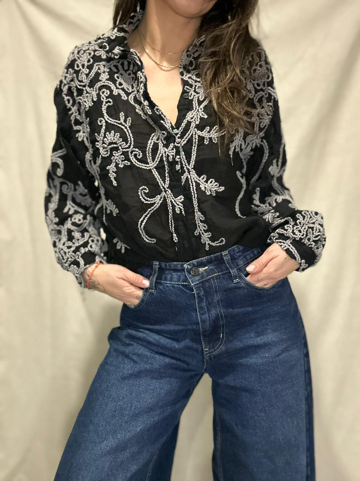 Guilia-chemise brodé noir
