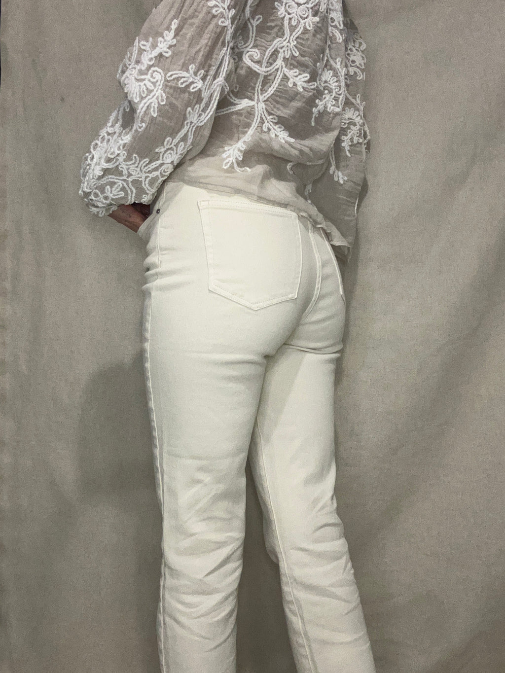 Leon - Jean Mom Fit