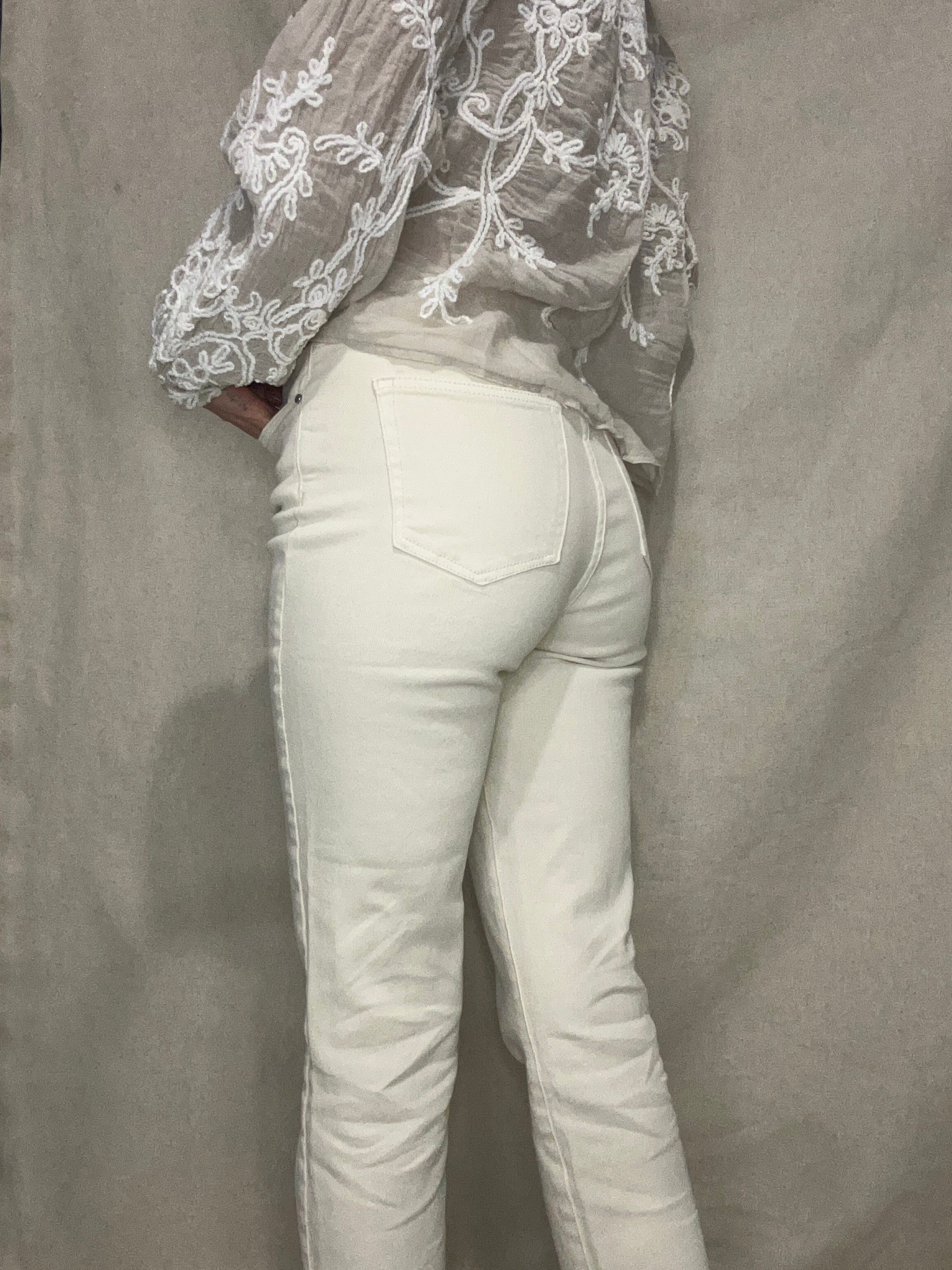 Leon - Jean Mom Fit