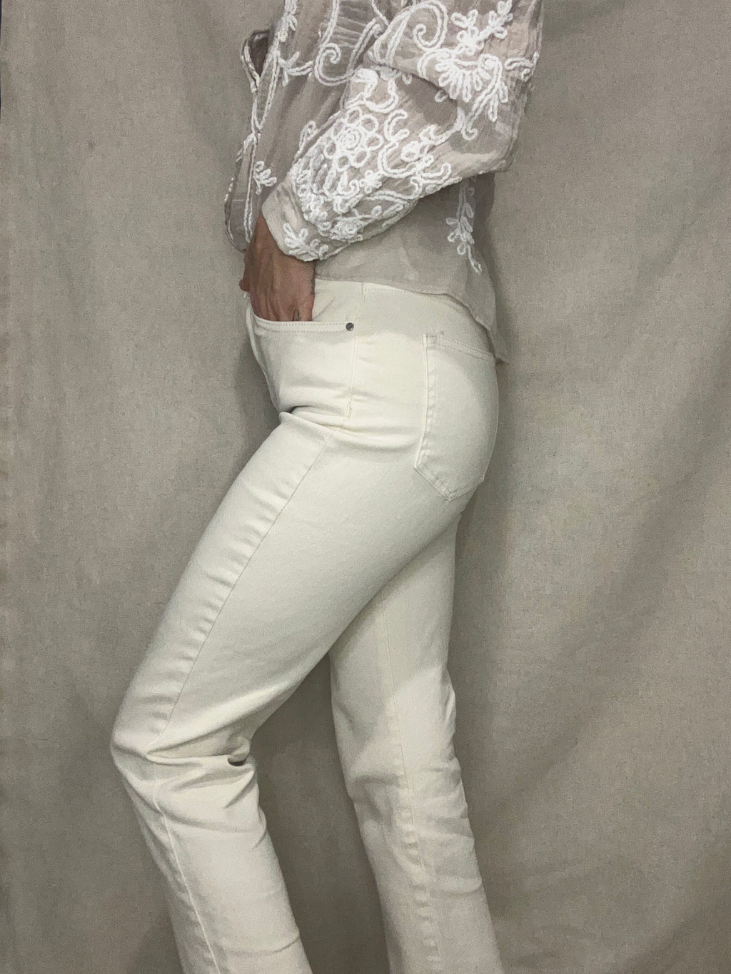 Leon - Jean Mom Fit