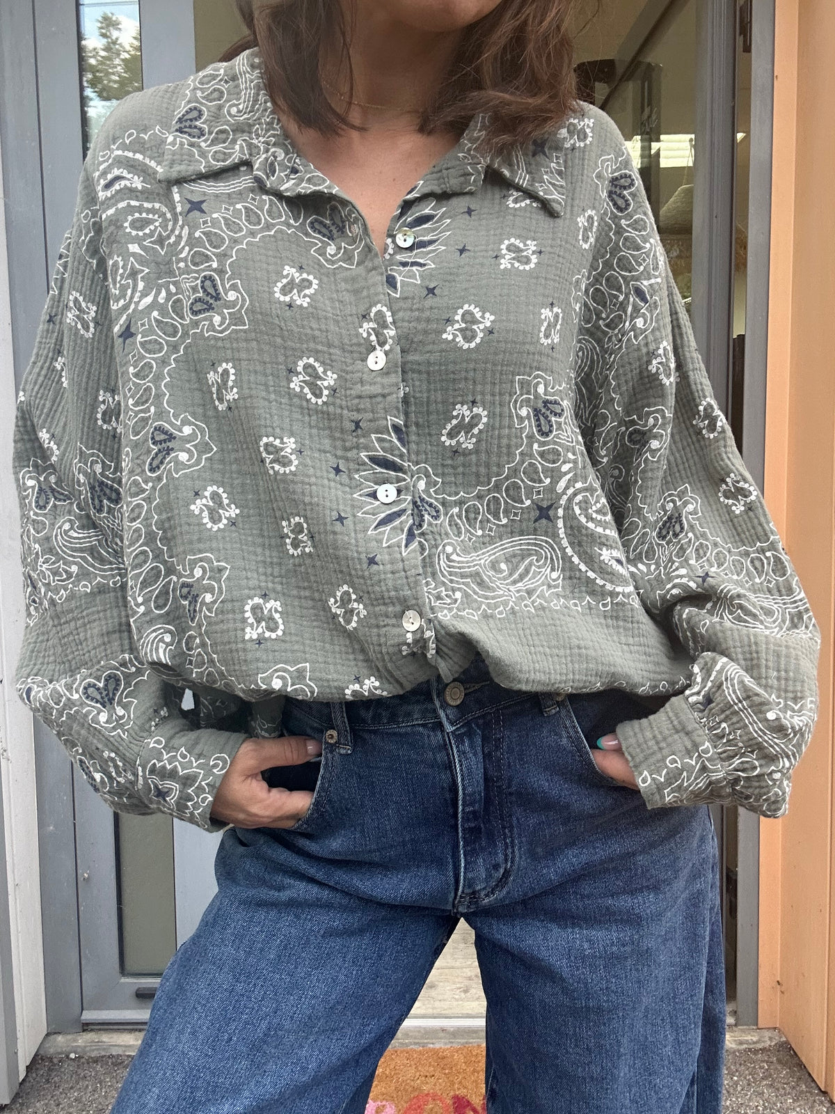 Ensemble chemise & pantalon en gaze de coton – Imprimé bandana kaki