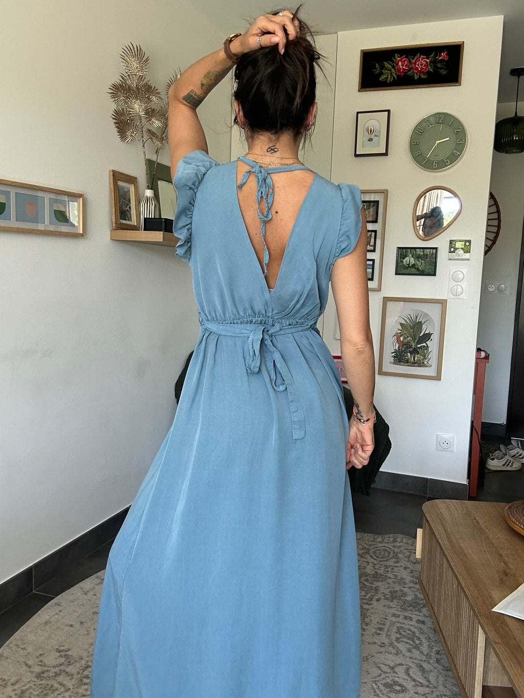 Céleste - robe longue à volant bleu jean