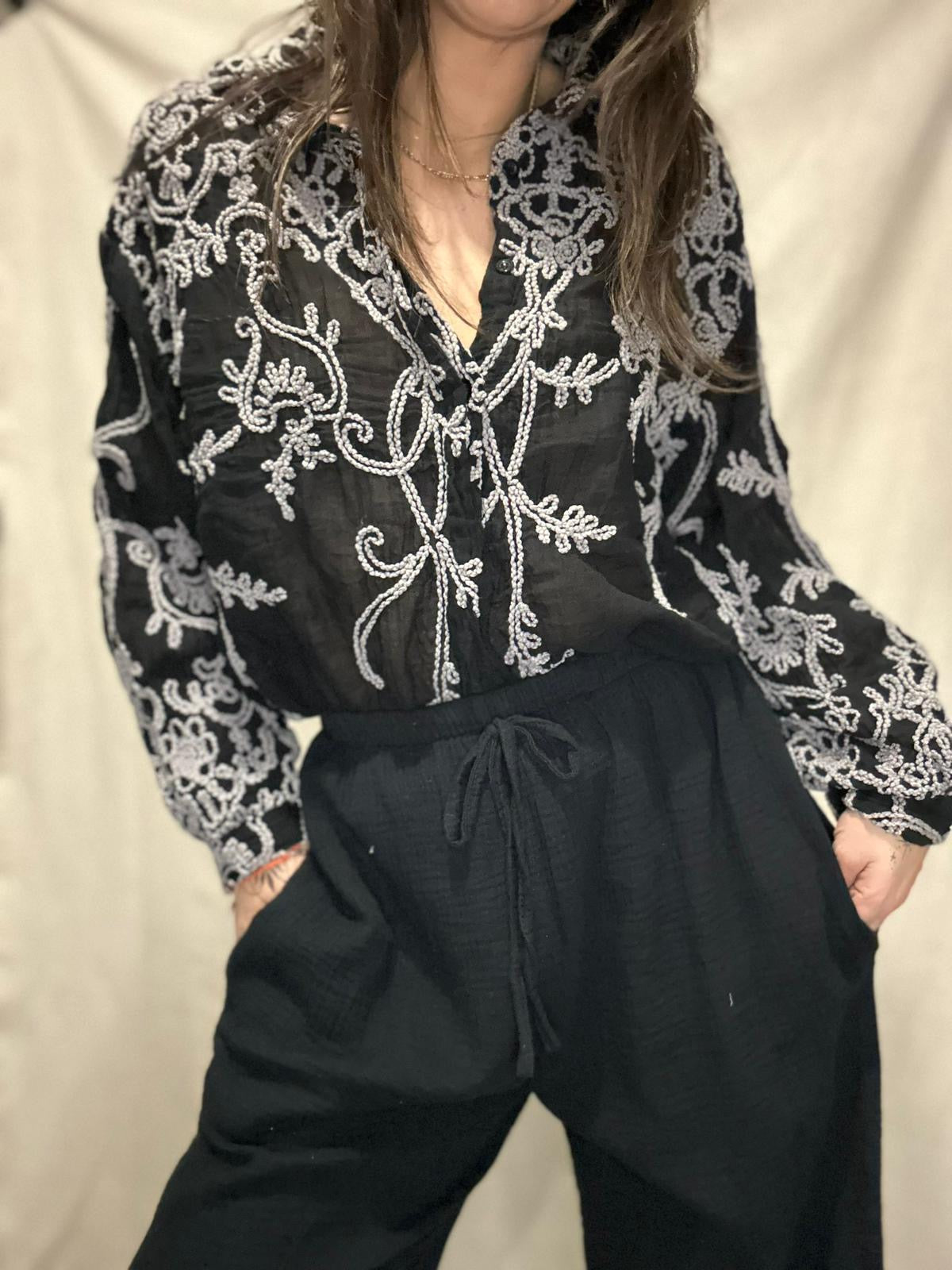 Guilia-chemise brodé noir