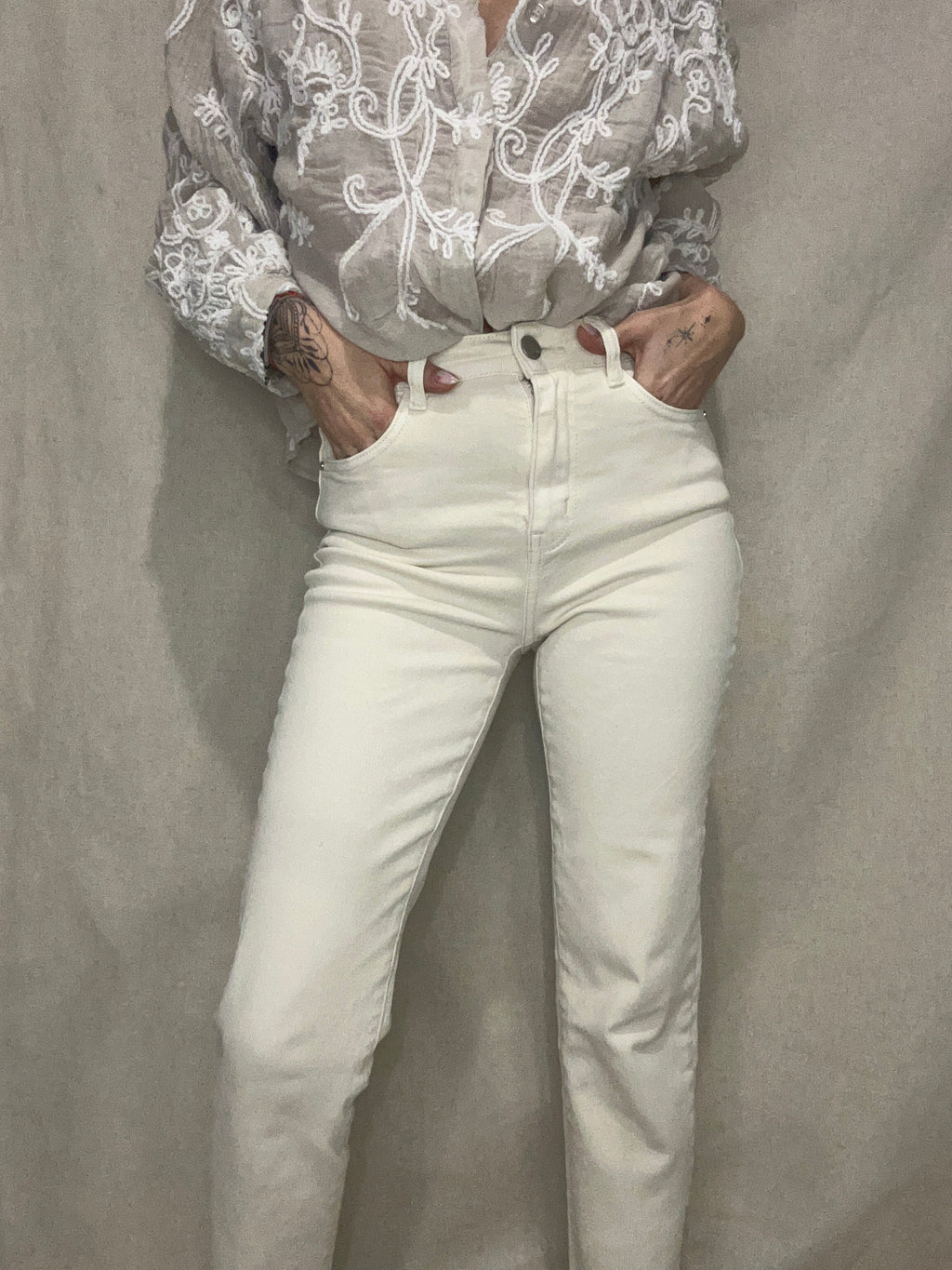 Leon - Jean Mom Fit